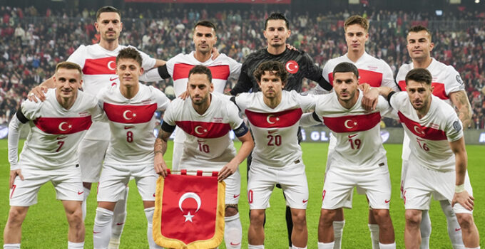 A Milli Takım yerini korudu