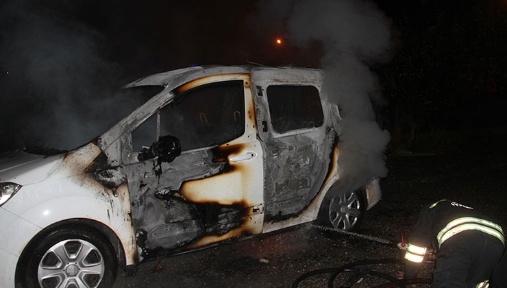 Konya’da ilginç olay! Ailesine kızıp aracını yaktı