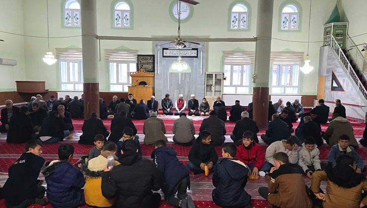 Altınekinliler sabah namazında buluştu