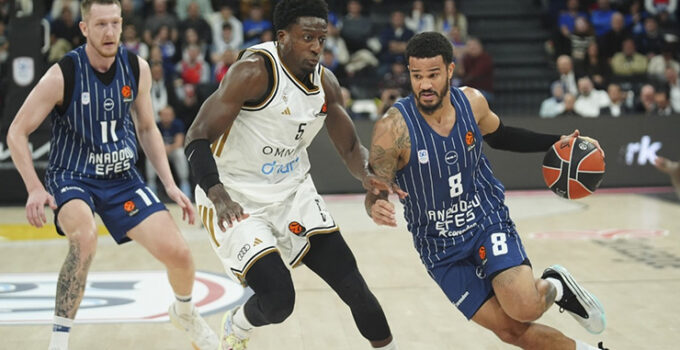 Anadolu Efes, Fransa deplasmanında terleyecek