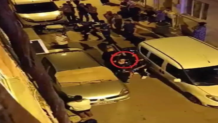 Arkadaşını öldürüp, yaraladığı sevgilisini 21 gün boyunca evinde tutmuş