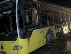 Arnavutköy’de yanan İETT otobüsü kullanılamaz hale geldi