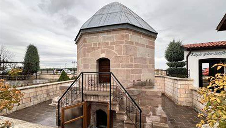 Ateşbaz-ı Veli Türbesi’nin türbedarları asırlardır “tuz” ikramını sürdürüyor