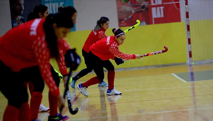 Avrupa Şampiyonası’na hazırlanan kadın hokeyciler, Portekiz’e madalya hedefiyle gidecek