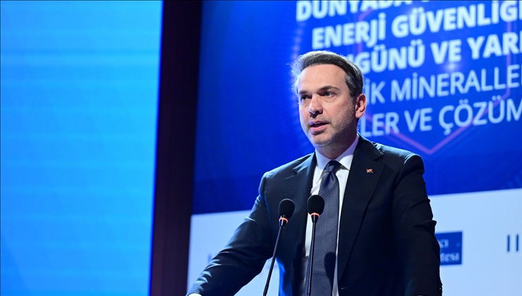 Bakan Bayraktar, 2026’nın yenilenebilir enerjide “yeni bir rekor yılı” olacağını bildirdi
