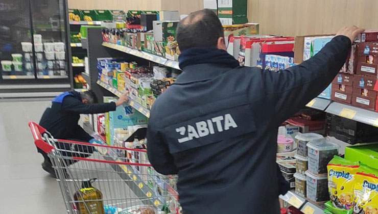 Beyşehir’de zabıta ekipleri marketleri denetledi