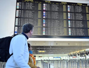 Brüksel Havalimanı’nda bu yıl grev nedeniyle 2 bin 395 uçuş iptal edildi