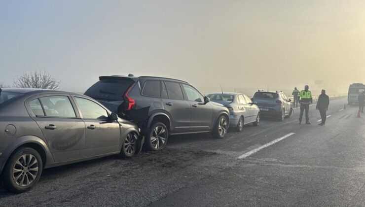 Edirne’de 10 aracın karıştığı zincirleme trafik kazasında 7 kişi yaralandı