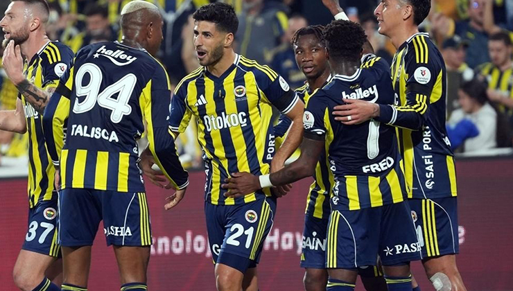 Fenerbahçe, Başakşehir’e konuk olacak