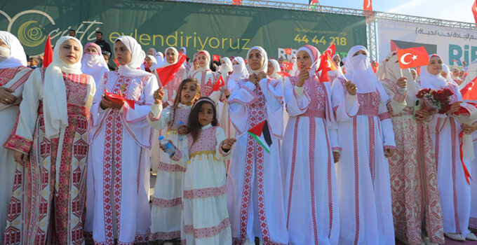 Gazze’de soykırıma rağmen umut hala ayakta: Türkiye’nin desteğiyle 200 çift yuvalarını kurdu