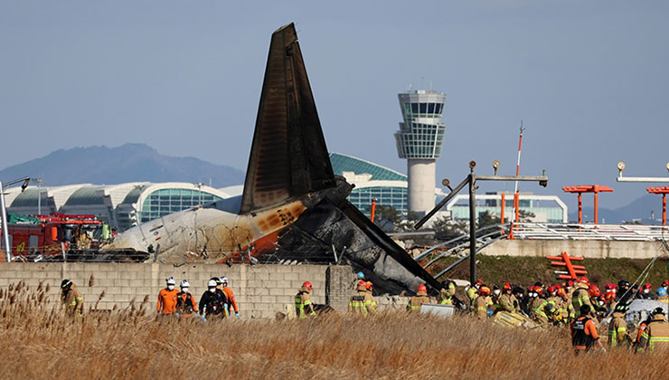Güney Kore lideri Lee, Jeju Air uçak kazasının yıl dönümünde özür diledi