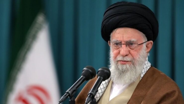 Hamaney, ABD ordusunun İranlı gençlerin cesareti karşısında yenilgiye uğradığını öne sürdü