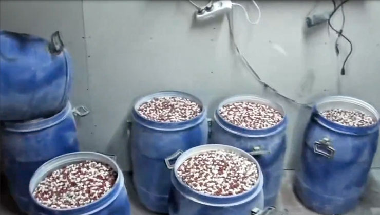 İstanbul ve İzmir’deki operasyonlarda yaklaşık 7 milyon uyuşturucu hap ele geçirildi