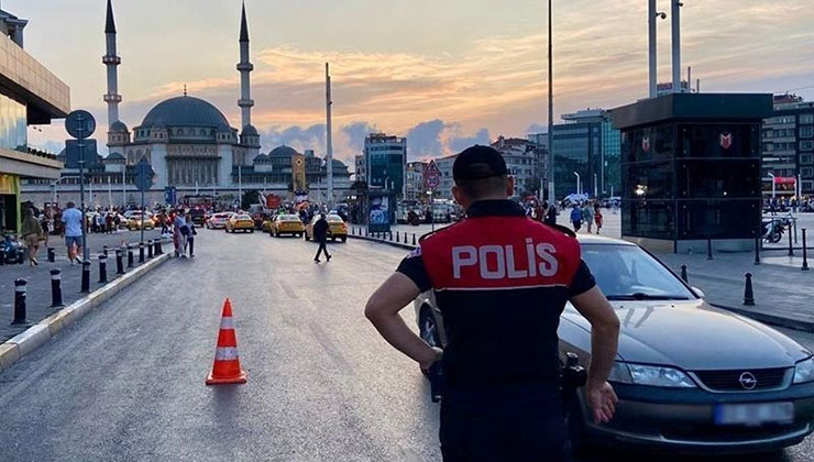 İstanbul’da yapılan polis uygulamasında 927 kişi gözaltına alındı