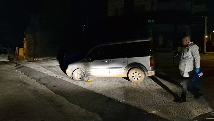 Karaman’da araca benzin döküp ateşe verdi, alevler aracı sarmadan söndürüldü