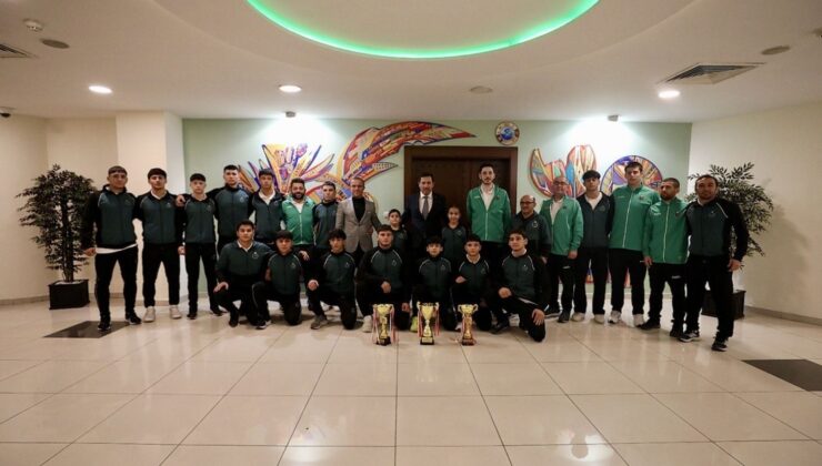 Karatay Belediye Başkanı Kılca, sporcularla buluştu