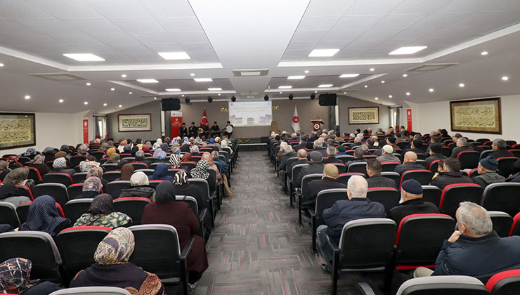 Karatay’da hac görevlileri ve hacı adaylarına eğitim verildi