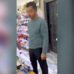 Kırtasiyede genç kızın fotoğrafını çeken şüpheliye müdahale