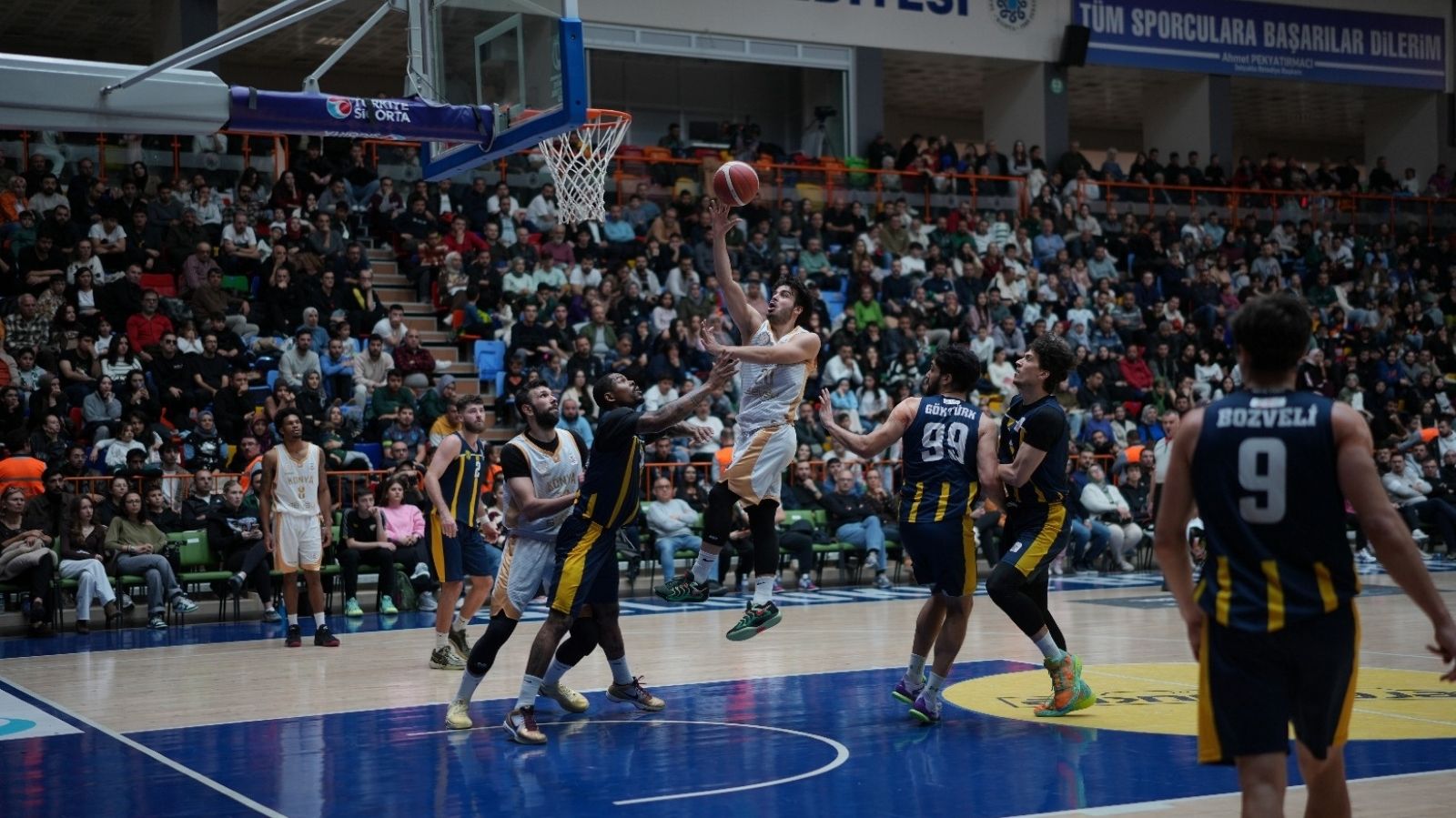 Konya Büyükşehir’den güle oynaya galibiyet