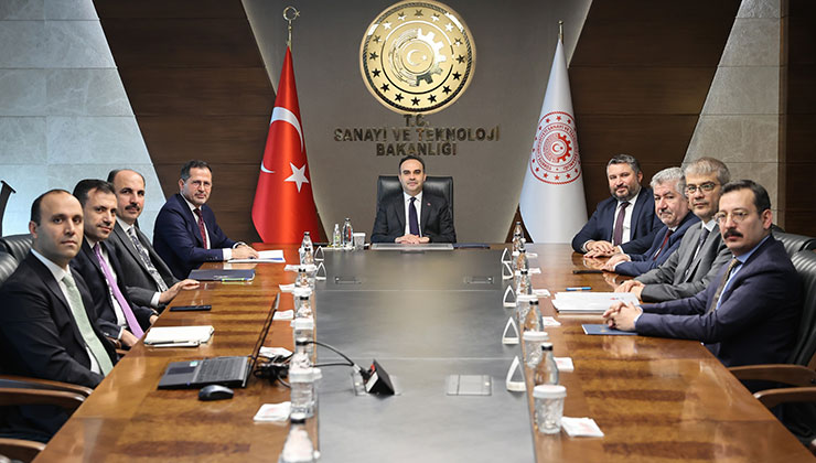 Konya Heyeti Sanayi ve Teknoloji Bakanı Kacır’ı ziyaret etti