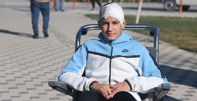 Konya’da akran zorbalığına maruz kalan 13 yaşındaki çocuğun kafatası titanyum parçalarıyla yeniden oluşturuldu