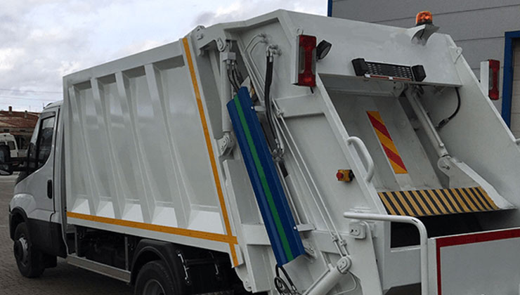 Konya’da çöp kamyonunun çarptığı kadın öldü