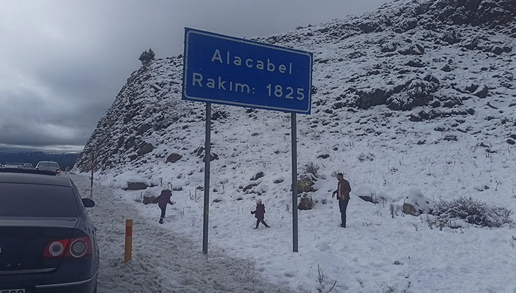 Konya’da kar yağışını duyan Alacabel’e koştu