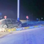 Konya’da otomobil refüje çıktı: 3 yaralı