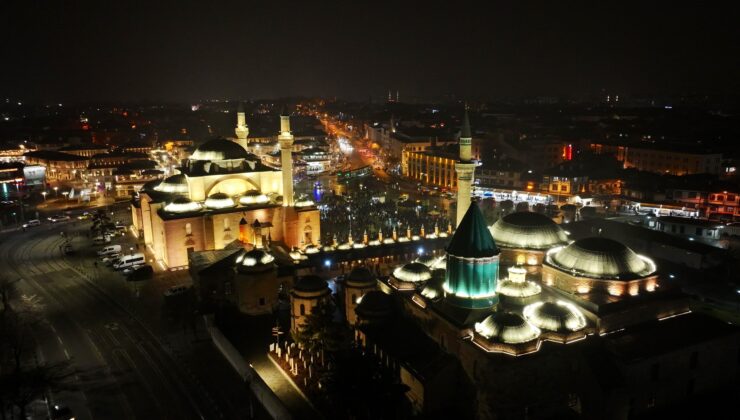 Konya’da Regaib Gecesi dualarla idrak edildi