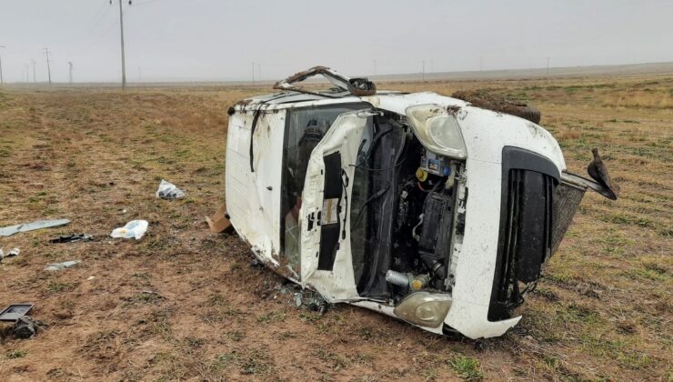 Konya’da şarampole devrilen hafif ticari araçtaki 1 kişi öldü, 2 kişi yaralandı