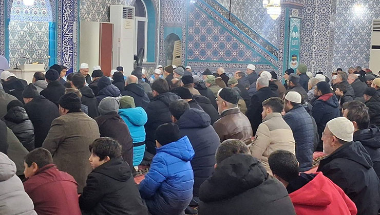 Konyalılar sabah namazında buluşuyor