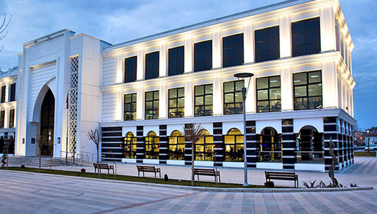 Konya’nın en yoğun kütüphanesi tadilat için kapılarını kapatıyor!