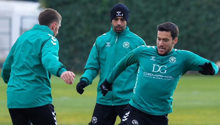 Konyaspor’da hazırlıklar tamamlanıyor! Camia 3 puana kenetlendi