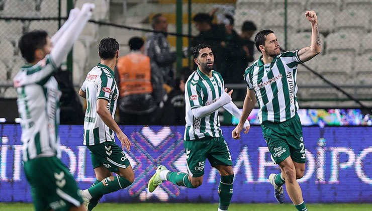 Konyaspor’un forveti: Gemiyi yüzdürmeye çalışıyoruz