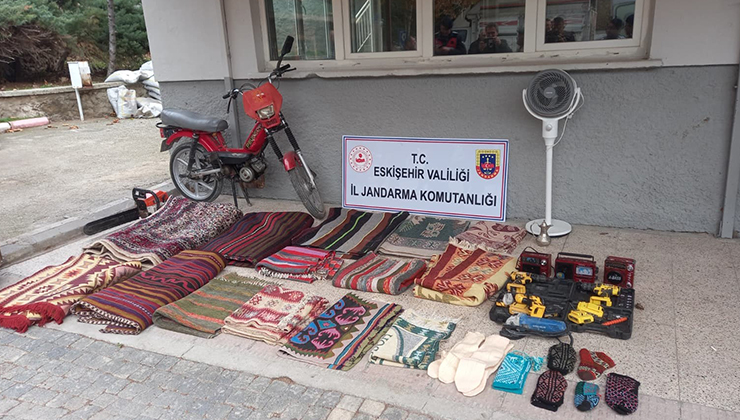 ‘Mezarcıyız’ deyip 20 evi soyan  şüpheli  Konya’da yakalandı