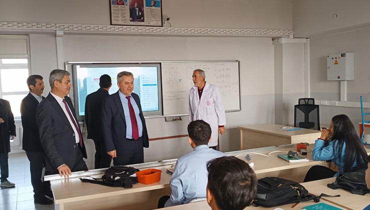 Müdür Yiğit, Selçuklu ilçesinde okul ziyaretinde bulundu