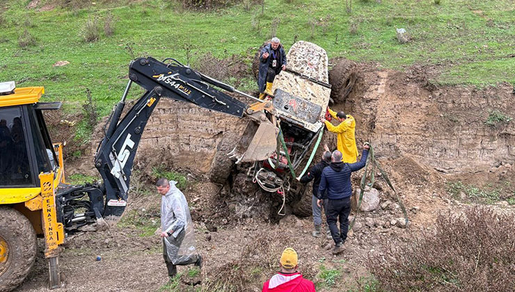 Off-road yarışında kontrolden çıkan araç böyle takla attı