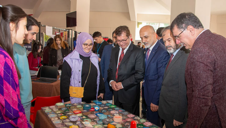 Selçuk Üniversitesinde örnek kermes