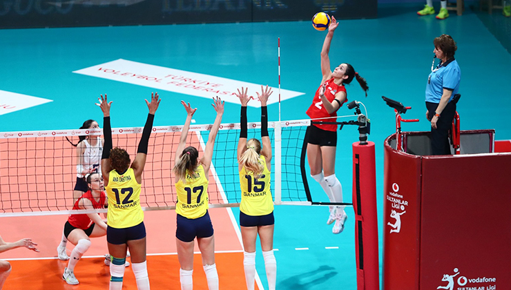 Sultanlar Ligi’nde hafta içi mesaisi