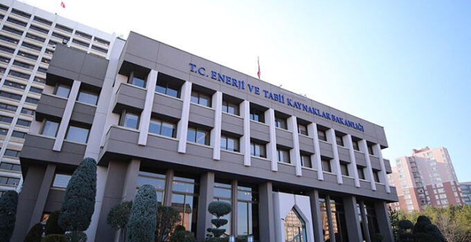 Yenilenebilir Enerji Kaynak Alanları yönetmeliğinde değişikliğe gidildi