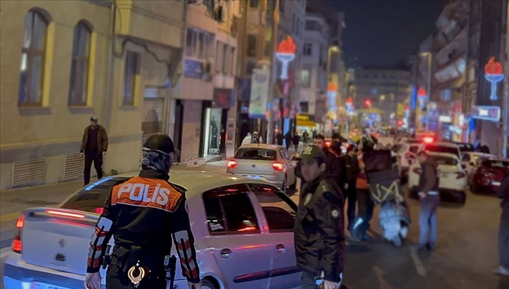 Yılbaşı tedbirleri kapsamında düzenlenen “Huzur İstanbul” uygulamasında 979 kişi yakalandı