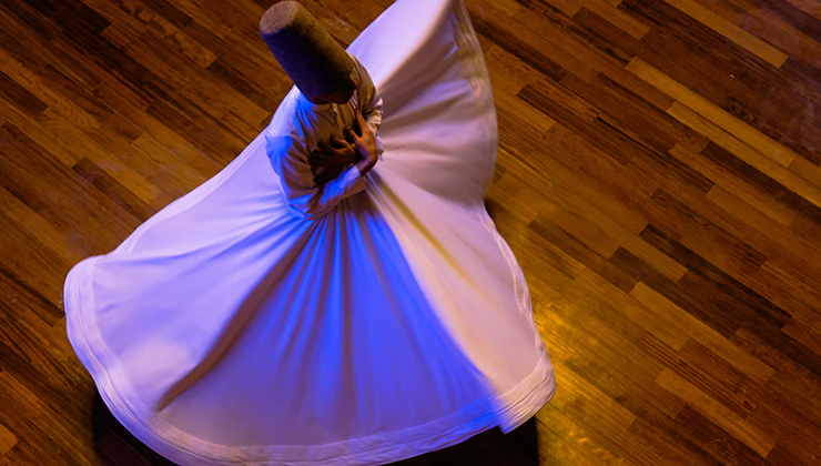 “Zikri bu kadar ayakaltına düşüremeyiz”