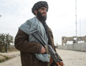 Afganistan’da kölelik geri geldi, kız çocuklarının eğitim alması yasaklandı