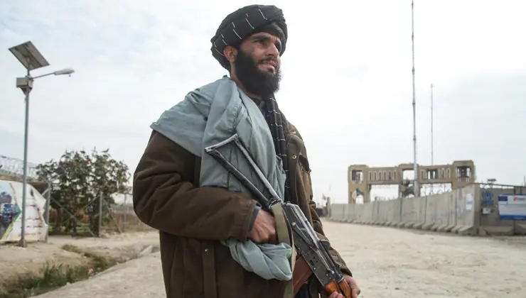 Afganistan’da kölelik geri geldi, kız çocuklarının eğitim alması yasaklandı