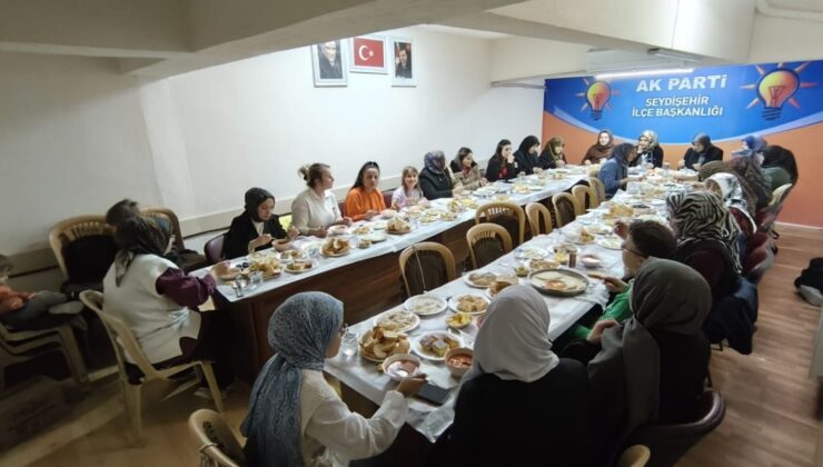 AK Parti Seydişehir Kadın Kolları arabaşı etkinliğinde buluştu