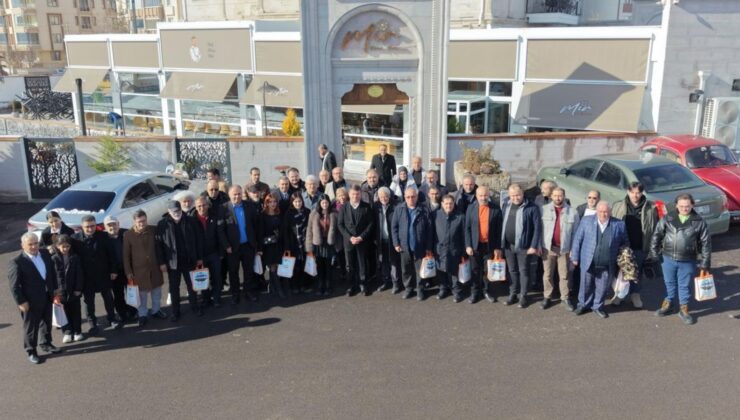 Aksaray Belediye Başkanı Evren Dinçer, gazetecilerle bir araya geldi