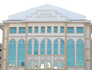 Antalya Büyükşehir Belediyesi şirketine yönelik operasyonda gözaltına alınan 5 zanlı tutuklandı