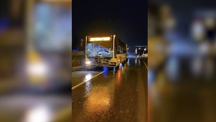 Arnavutköy’de İETT otobüsünün çarptığı araçtaki 1 kişi hayatını kaybetti