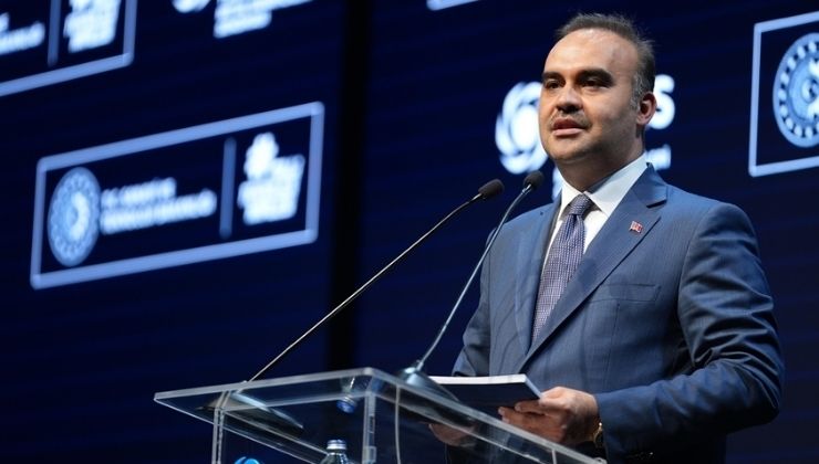 Bakan Kacır, araştırmacı ve öğrencilere verilen burs desteklerinin artırıldığını açıkladı