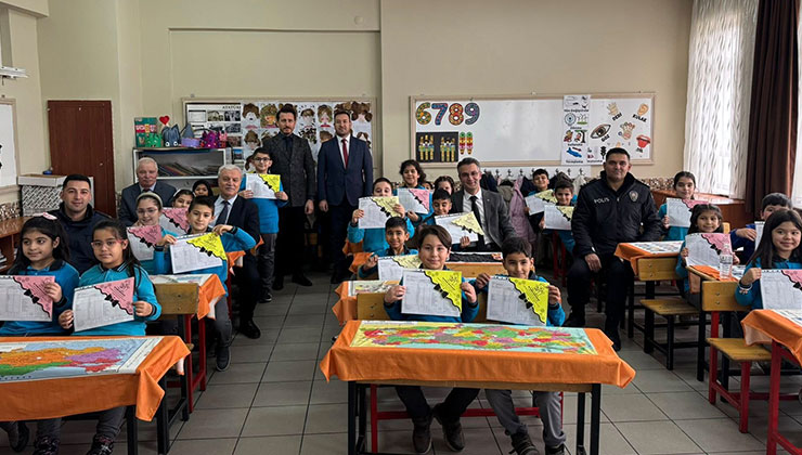 Başkan Sertdemir karne heyecanına ortak oldu